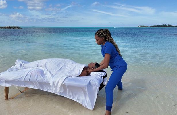 Luxury Beach Massage in Nassau Bahamas with Transportation
