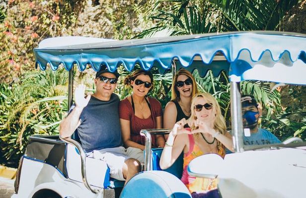 Scenic Tour in Traditional Vehicle Pneumonia in Mazatlan