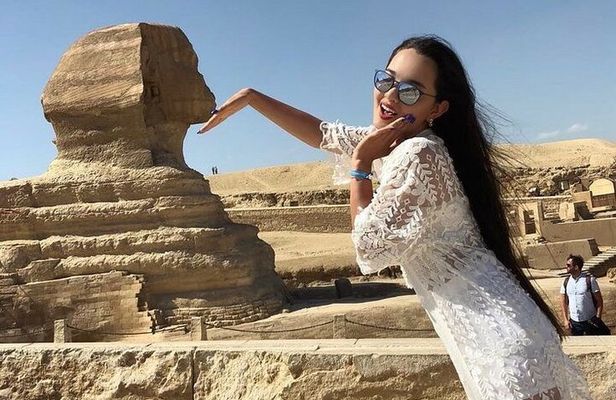 Ultimate Cairo Tour: Pyramids & Egyptian Museum