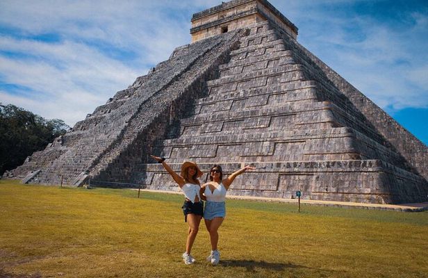 Visit Chichen Itza, Cenote, Valladolid and Food from Tulum