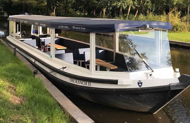 Giethoorn Private 1 or 2 Hour VIP Boat Tour
