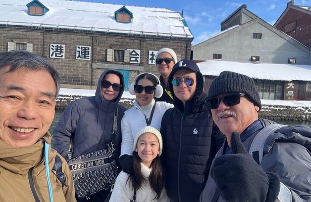 Private Customizable walking Tour in Otaru