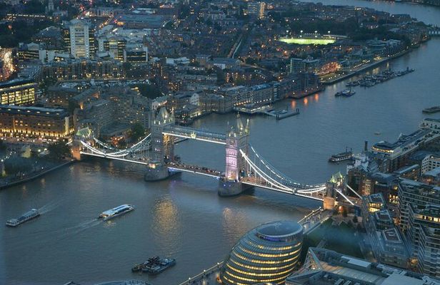 London Bridges at Night Private Illuminated Tour