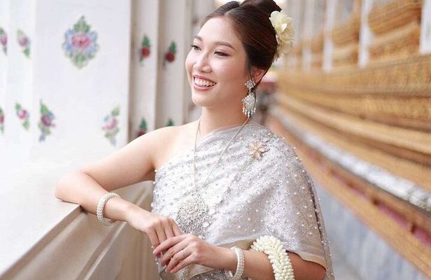 Bangkok Two Temple Tour: Wat Pho, Emerald Buddha & Grand Palace