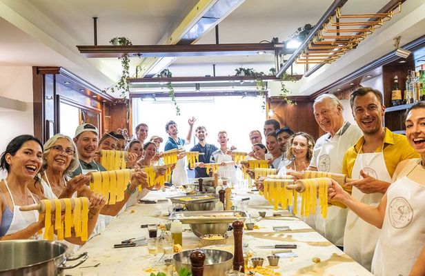 Florence: Flambé Cheese Wheel Truffle Pasta Class & Tiramisù