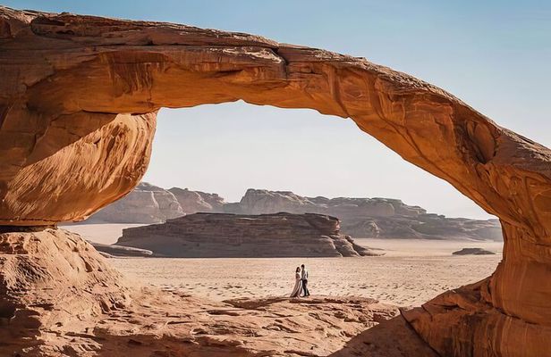 3-Day Tour:Amman City Tour, Petra, Wadi Rum, Pink Lake & Dead Sea