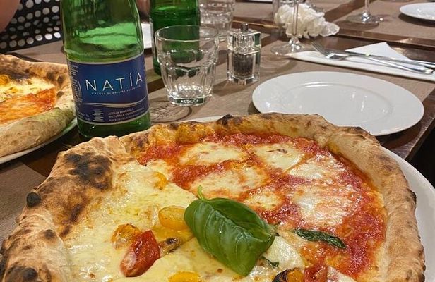 Palermo: Small Group Pizza Making Class with Wine and Soft Drinks