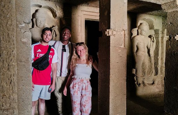 Explore The Kanheri Caves : The Ancient Buddhist Settlement