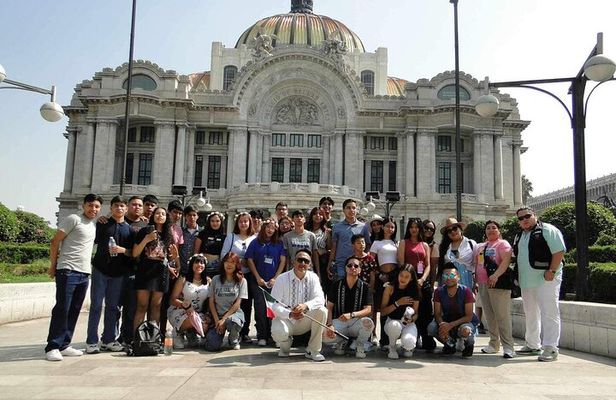 Teotihuacan Pyramids and Mexico City Tour