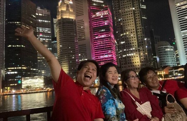 Singapore River Cruise with 2 Shows (4 hours)