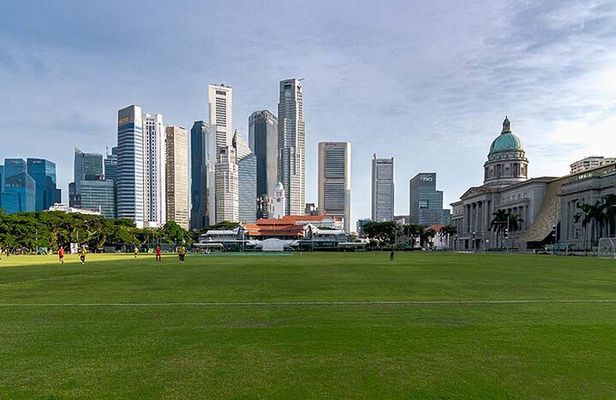 Singapore City Tour & Jurassic World at Gardens by the Bay