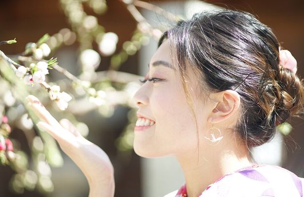 Osaka Cherry Blossom Photo Tour – Spring Limited Experience