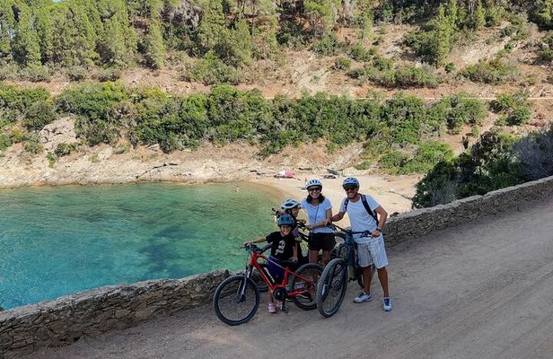 Family E-Bike Tour in the Costa dei Gabbiani Nature Reserve