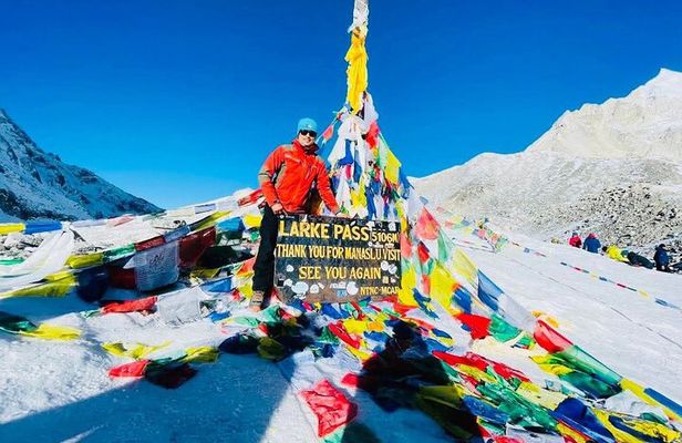 Private Manaslu Circuit Trek at Himalayas