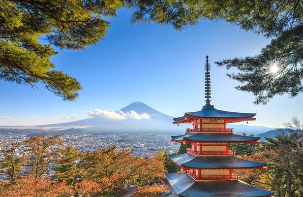 Small Group Mt. Fuji, Lake Yamanaka, Kawaguchi Hotel Drop Option