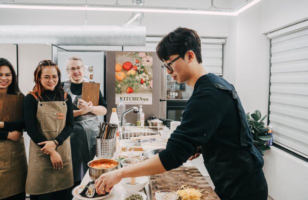 Korea Cooking Class with 3 stars Michelin Chef & Content creators