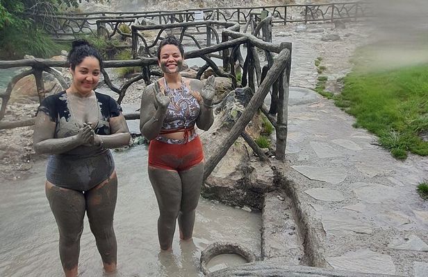 Rainforest-sloths-frogs-hanging toast-mud bath-hotspring