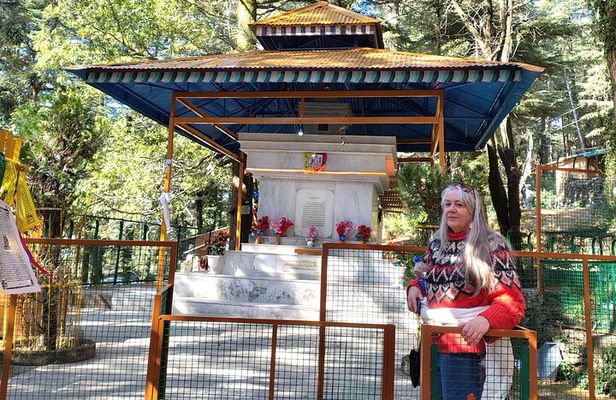 Guided Nomad culture and nature walk foothills of Dhouladhar