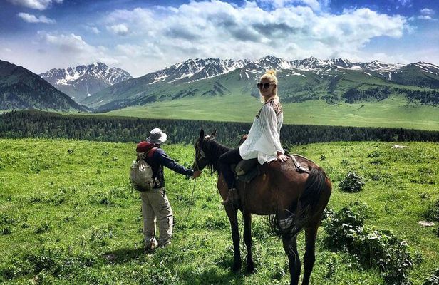 2-Day Adventure: Horseback Riding, Konorchek Canyons & Yurt Stay