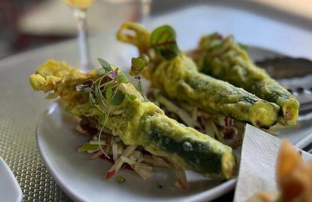 Sydney: Surry Hills Private Food Tour with 6 Local Tastings