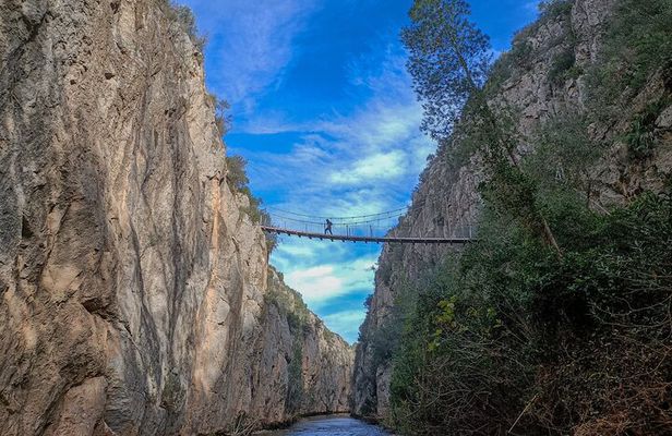 From Valencia: Chulilla, Turia Canyon, Hanging bridges...