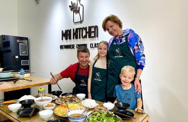 Hanoi Vietnamese Home Cooking Class in Private Villa
