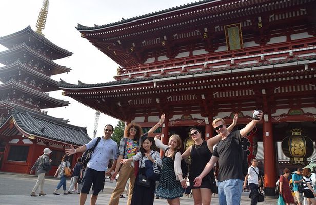 Tokyo: Asakusa Sensoji Temple Historical Walking Tour