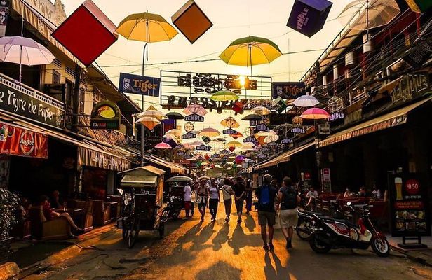 2 Day Angkor Wat with Circuit and Banteay Srei Tour