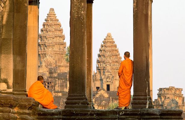 Full-Day Angkor Wat Sunrise Private Tour from Siem Reap