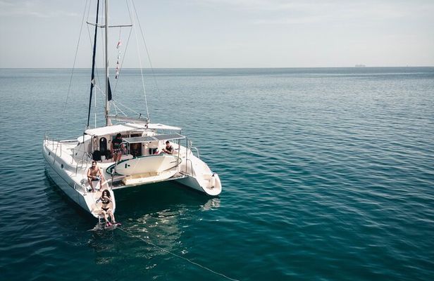 8-hour all-inclusive catamaran sailing tour from Tamarindo