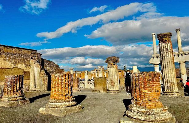 Pompeii Half Day with Archeological guide expertise from Naples