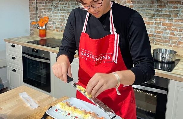 Basque Pintxos and Tapas Cooking Class in Bilbao