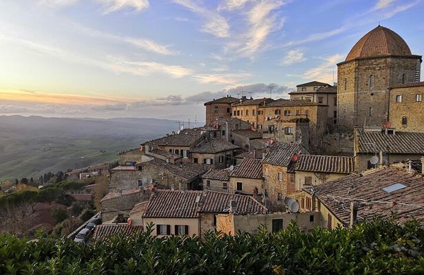 Volterra Tour + Salt Mine by van from Lucca, Pisa or Livorno Port