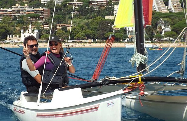Costa Brava: 2.25 hour catamaran class 