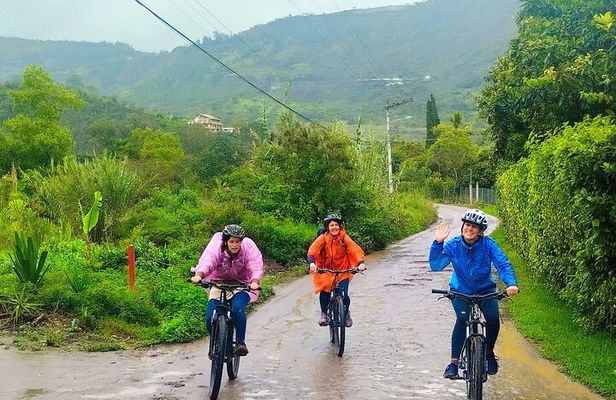 Descent of The Andes by bike, Cuenca