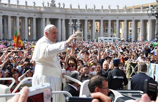 Rome: Reserved Pope Audience Experience with Tour guide 
