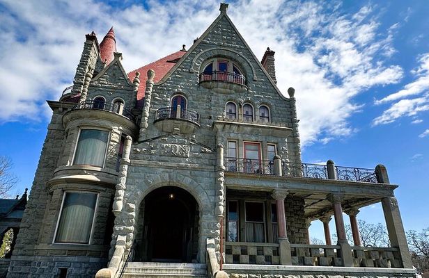 Victoria City Express Tour – 2hr Private (Day or Night, 1–4pax)