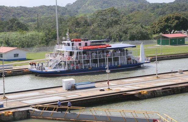 Transit the Panama Canal by Boat with Buffet Lunch Included