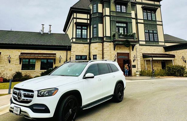 2 to 5 Guests Fredericksburg Private Mercedes SUV Wine Tour