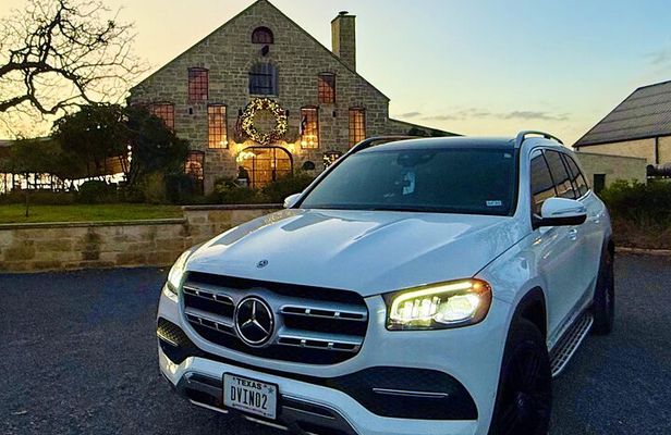 2 to 5 Guests Fredericksburg Private Mercedes SUV Wine Tour