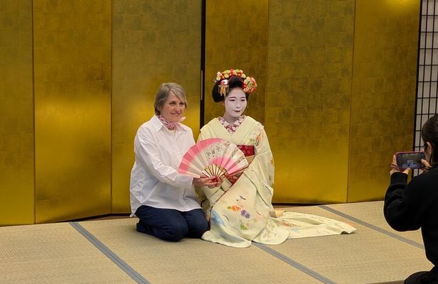 MEET MAIKO: Meet-&-Greet, Maiko Show & Experience in Kyoto