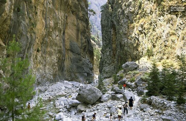 Samaria Gorge Trek Full Day Tour from Georgioupoli with Guide