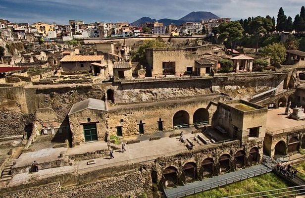 Pompeii and Herculaneum from Sorrento or Naples