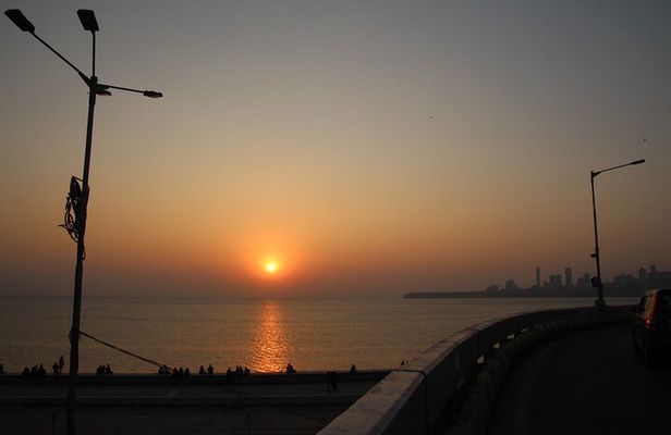 Mumbai Private Sightseeing Tour with Top Highlights