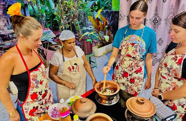 Authentic Sri Lankan Cooking Class in Mirissa