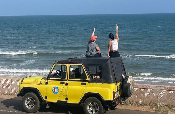 Unforgettable Mui Ne Sand Dunes Jeep Tour with Local Guide