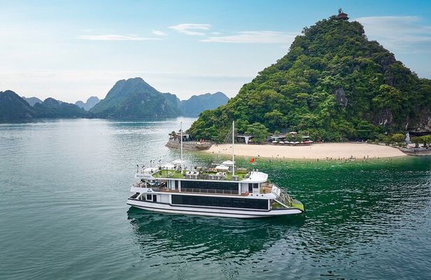 From Hanoi: Indulge in Halong Bay Luxury Hercules Cruise, Buffet