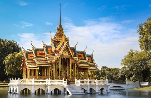 Day Tour of Ayutthaya and Bang Pa In