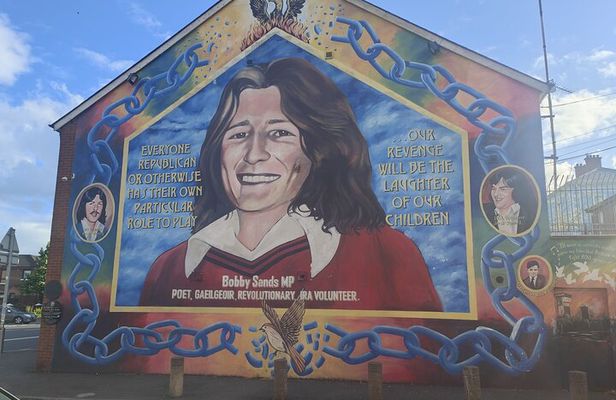 Private Belfast Black Taxi Tour