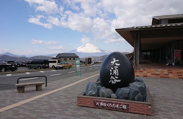 Mt. Fuji and Hakone 1 Day Bus Tour + Kimono Experience